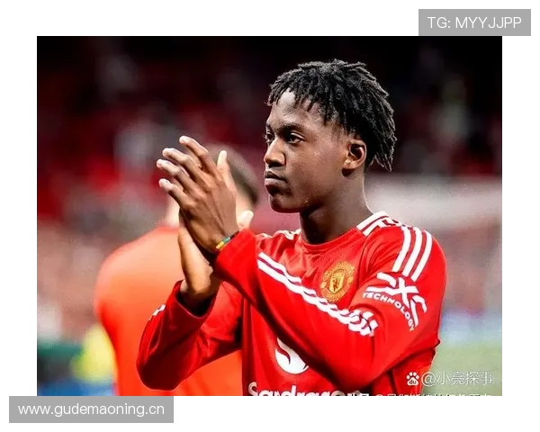 曼联转会策略失误问题：对球队重建进程与竞争格局产生明显影响